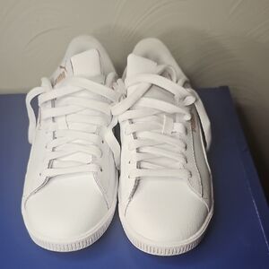 Womens PUMA Vikky white shoes size 8